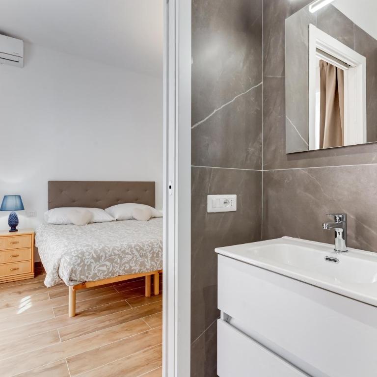 Apartment Vatican with 2 bathrooms and terrace - Appartamento con 2 Camere da Letto - 48
