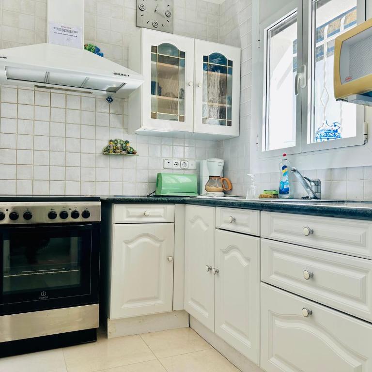 Global Immo 4081 ROSA MAR - Three-Bedroom Apartment - 17