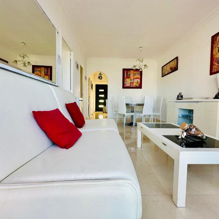 Global Immo 4081 ROSA MAR - Three-Bedroom Apartment - 10