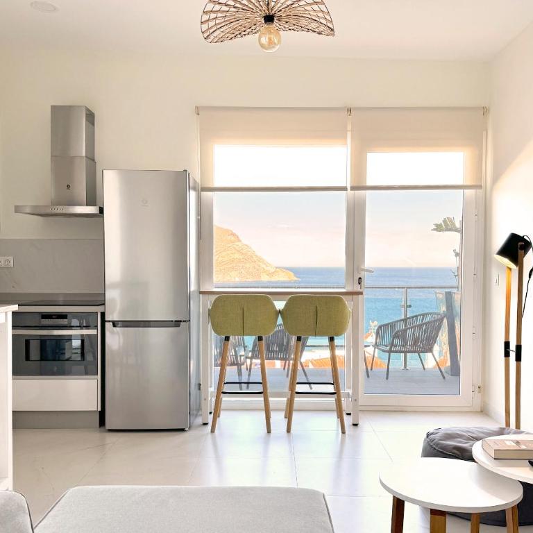Apartamentos Julio Visconti - Apartamento de 2 dormitorios con terraza y vistas al mar - 1