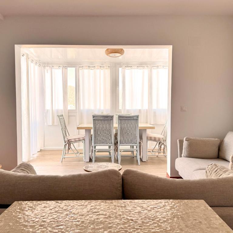 Apartamentos Julio Visconti - Apartamento de 3 dormitorios con vistas al mar - 4