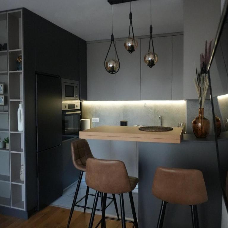 Sunnyhome - One-Bedroom Apartment - 1