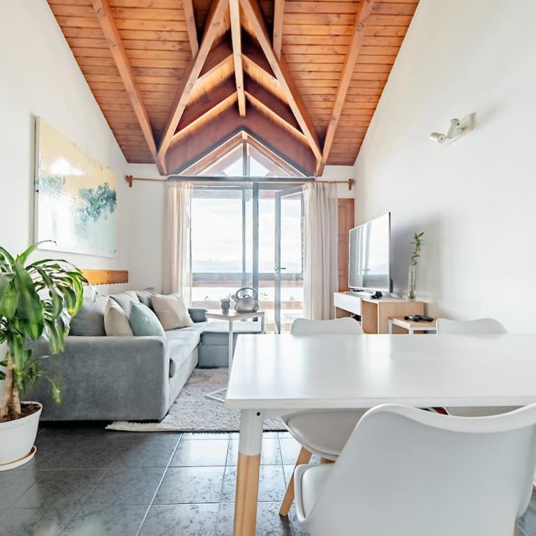 Penthouse con vista a las montañas y lago - Apartamento de 3 dormitorios - 66