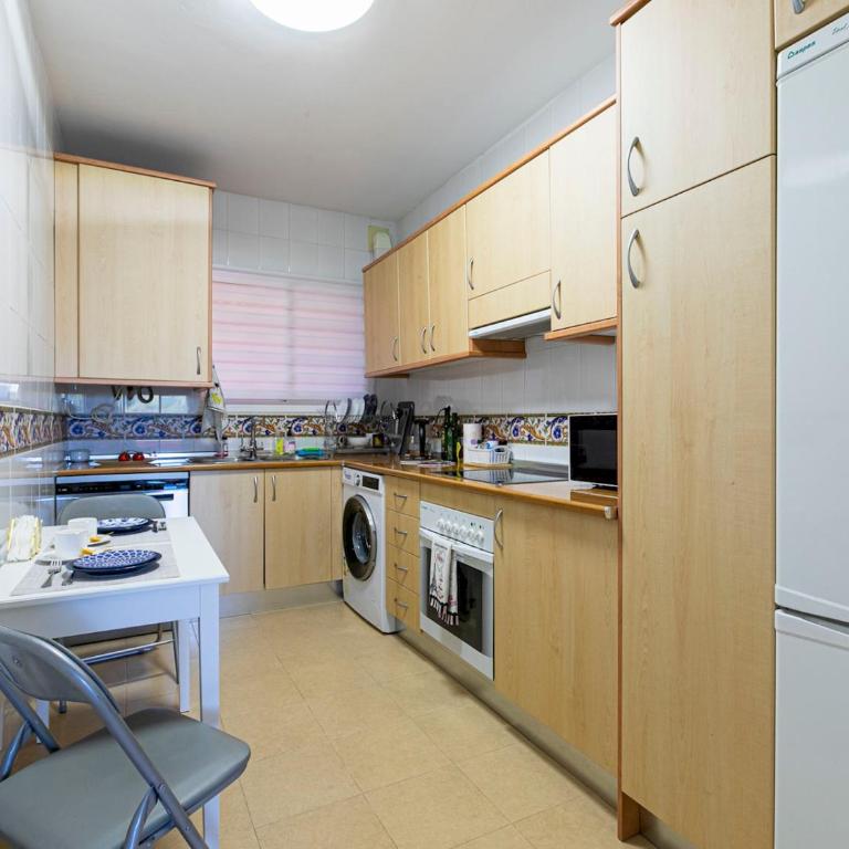 Relaxing Marbella Apartment with Pool - Pass the Keys - Two-Bedroom Apartment - 9