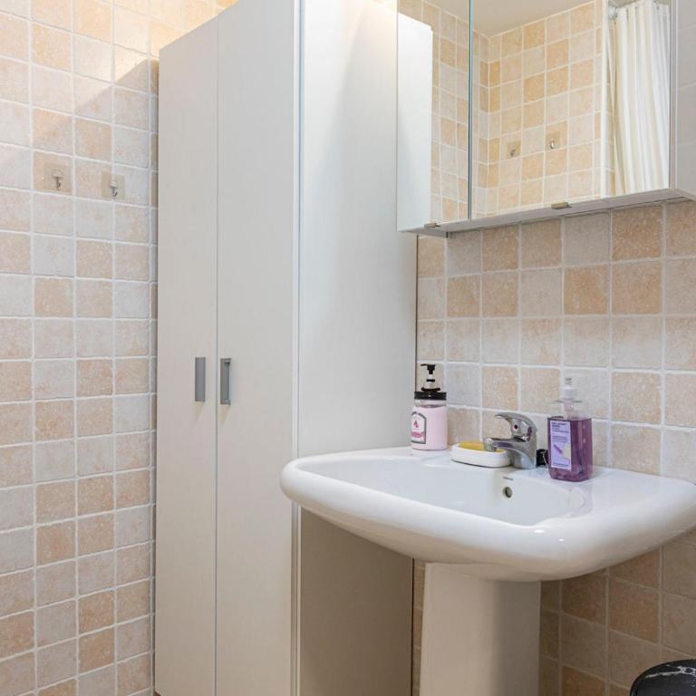 Relaxing Marbella Apartment with Pool - Pass the Keys - Two-Bedroom Apartment - 23