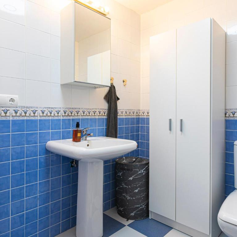 Relaxing Marbella Apartment with Pool - Pass the Keys - Two-Bedroom Apartment - 25