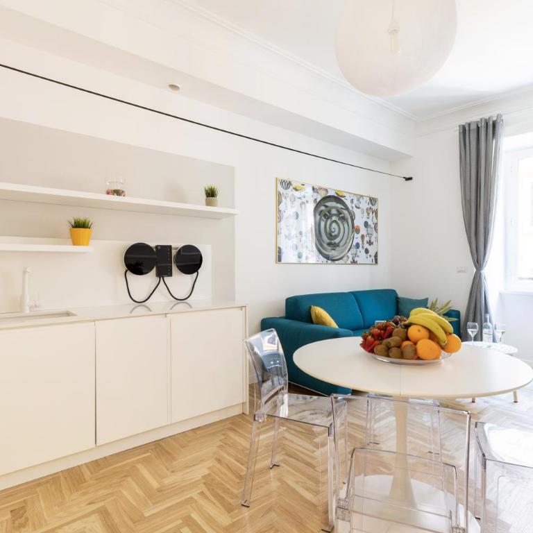 Hostly-Puccini Luxury Home-Near Colosseum & Trevi - Appartamento Deluxe con 2 Camere da Letto - 4