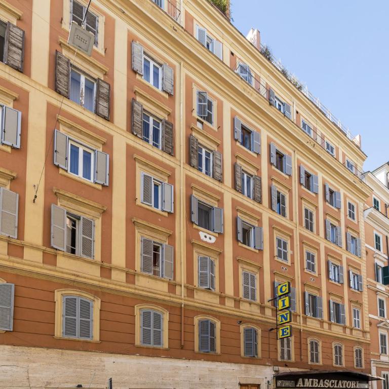 Hostly-Puccini Luxury Home-Near Colosseum & Trevi - Appartamento Deluxe con 2 Camere da Letto - 14