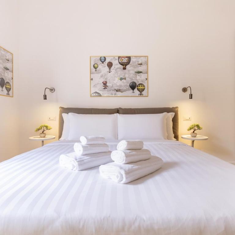 Hostly-Puccini Luxury Home-Near Colosseum & Trevi - Appartamento Deluxe con 2 Camere da Letto - 25