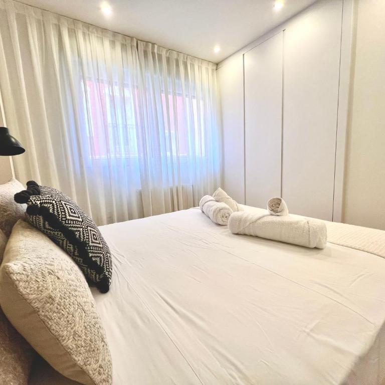 Ahoy Sotelo - Three-Bedroom Apartment - 52