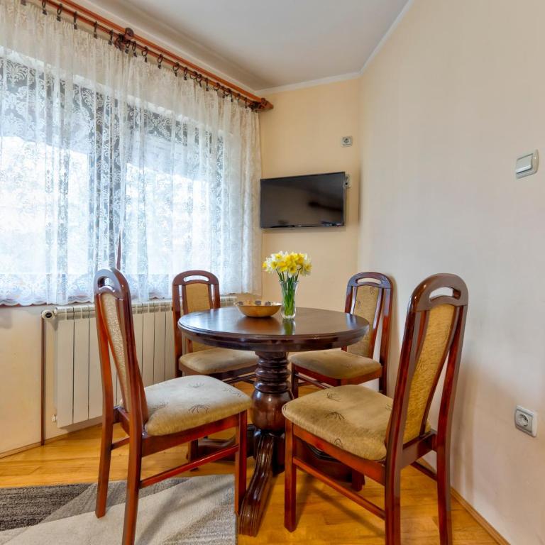 Vila Zlatiborski biser - Two-Bedroom Apartment with Terrace - 7