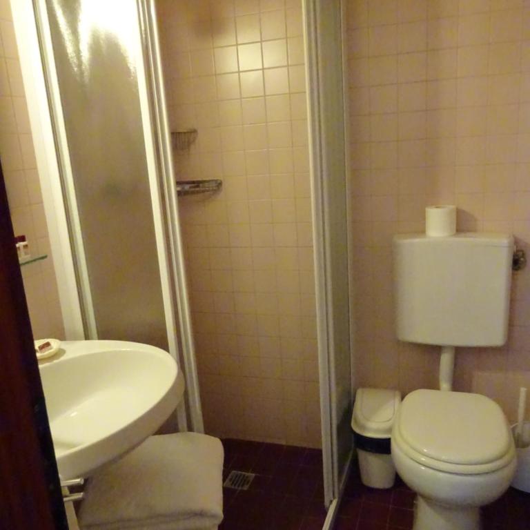 Hotel Minerva & Nettuno di Venezia - Camera Matrimoniale con Bagno Privato - 3