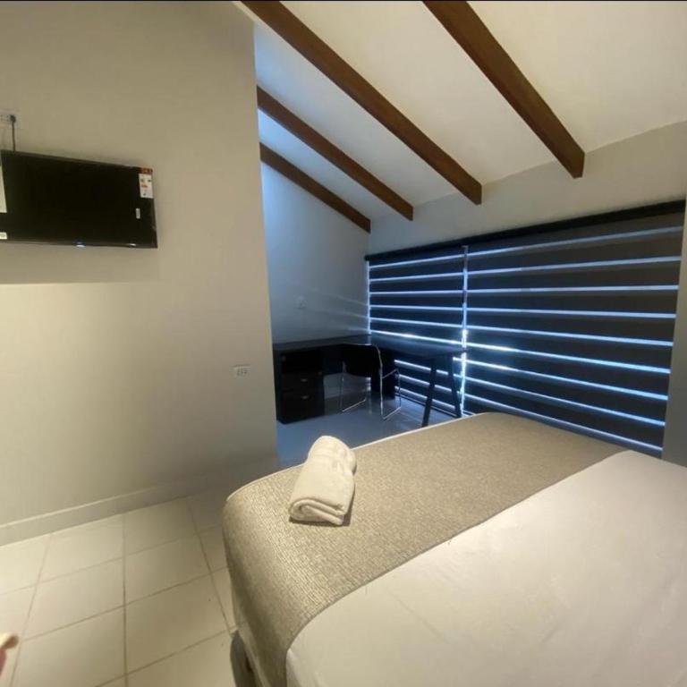 Hostal Center - Habitación Cuádruple Superior - 5