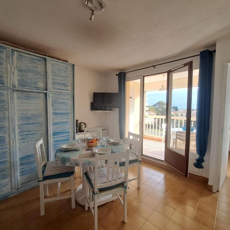 Charmant T2 avec Terrasse à Saint Aygulf - Idéal pour 3 personnes - Appartamento con 1 Camera da Letto - 3