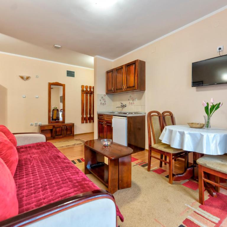 Vila Zlatiborski biser - One-Bedroom Apartment with Terrace - 2