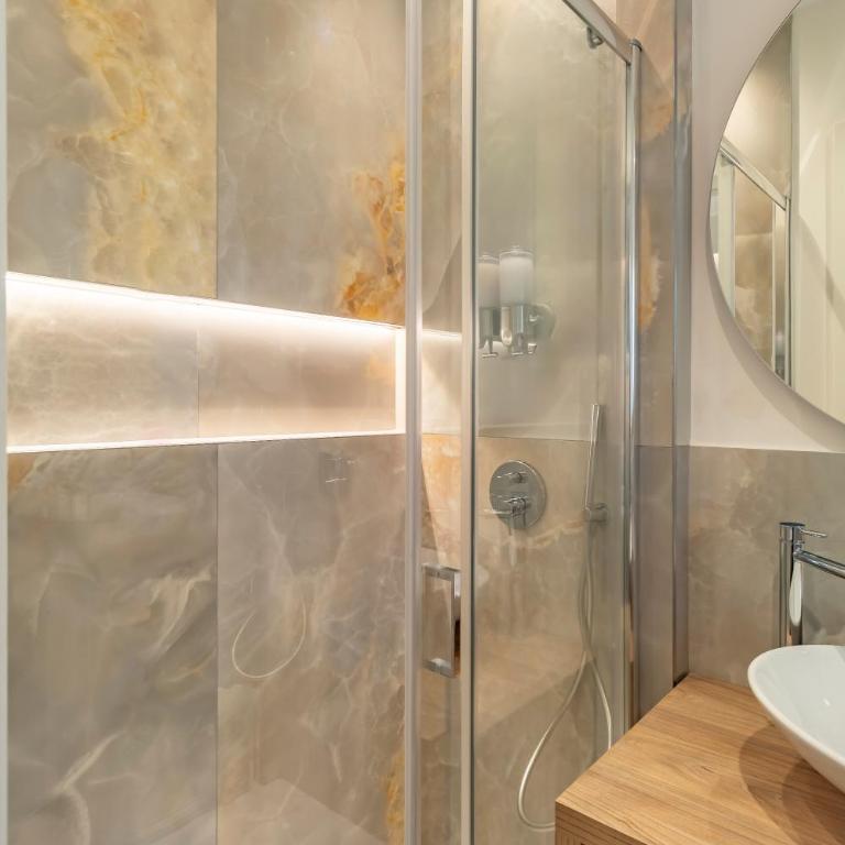 Cipro Vatican Luxury Escape - King Room - 19