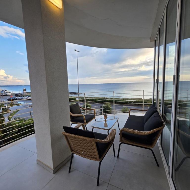 Appartamento Angolo Blu Fronte Mare - Two-Bedroom Apartment - 19