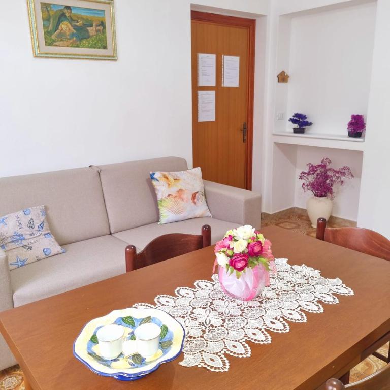 Il Portico - One-Bedroom Apartment - 3