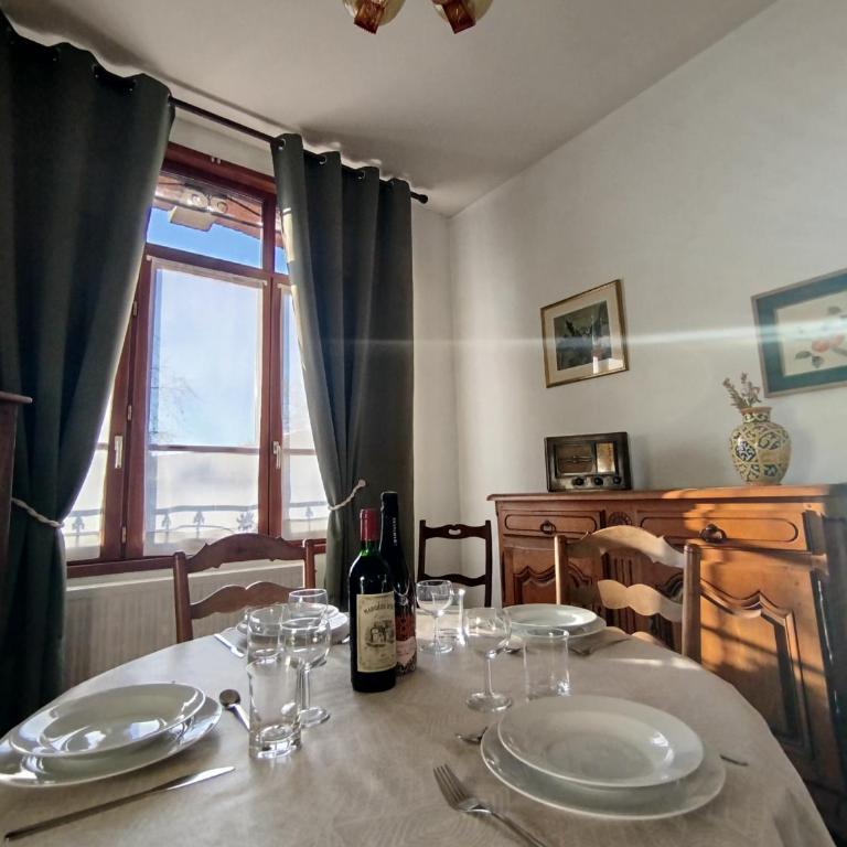 Maison meulière du 34e Sacre, à proximité du Domaine Pommery - Villa 2 Chambres - 24