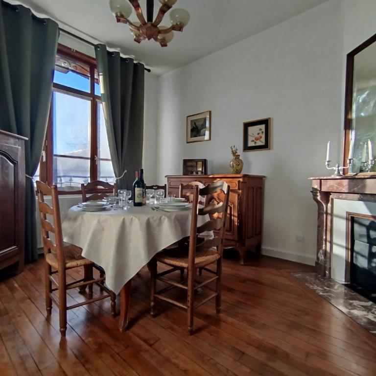 Maison meulière du 34e Sacre, à proximité du Domaine Pommery - Villa 2 Chambres - 25