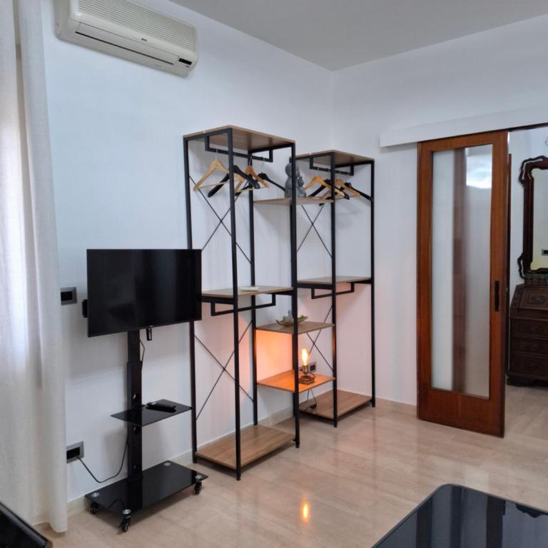 Rome Lumina - Bright two-room apartment near Metro C, 6 stops from the Colosseum - Appartamento con 1 Camera da Letto - 32