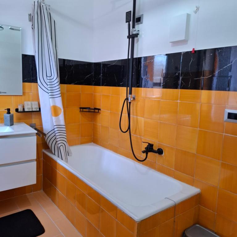 Rome Lumina - Bright two-room apartment near Metro C, 6 stops from the Colosseum - Appartamento con 1 Camera da Letto - 11