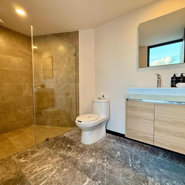 It Beach Condo - 2 BR Duplex with Private Rooftop and Pool - Oceanfront - 11
