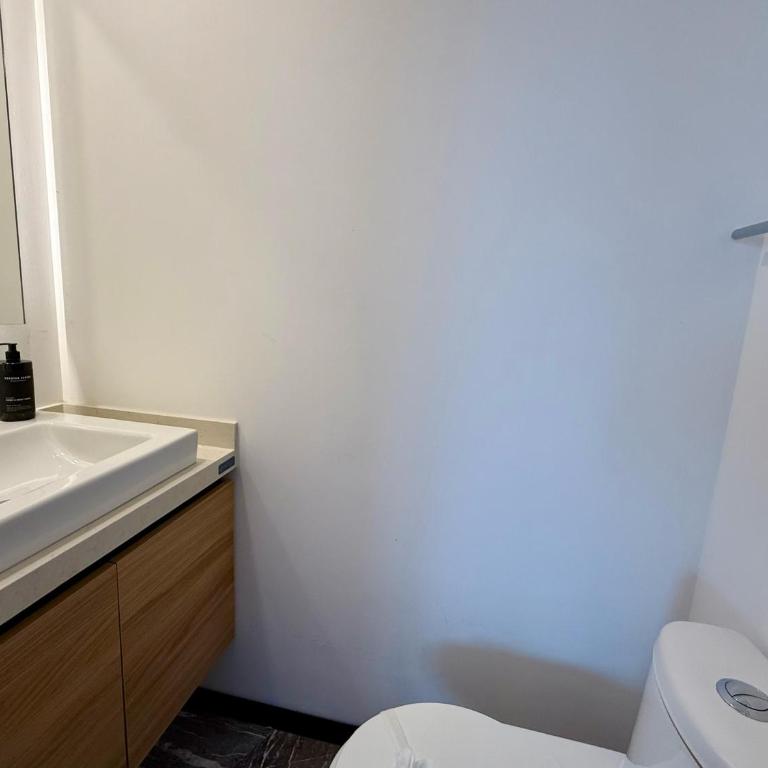 It Beach Condo - 2 BR Duplex with Private Rooftop and Pool - Oceanfront - 19