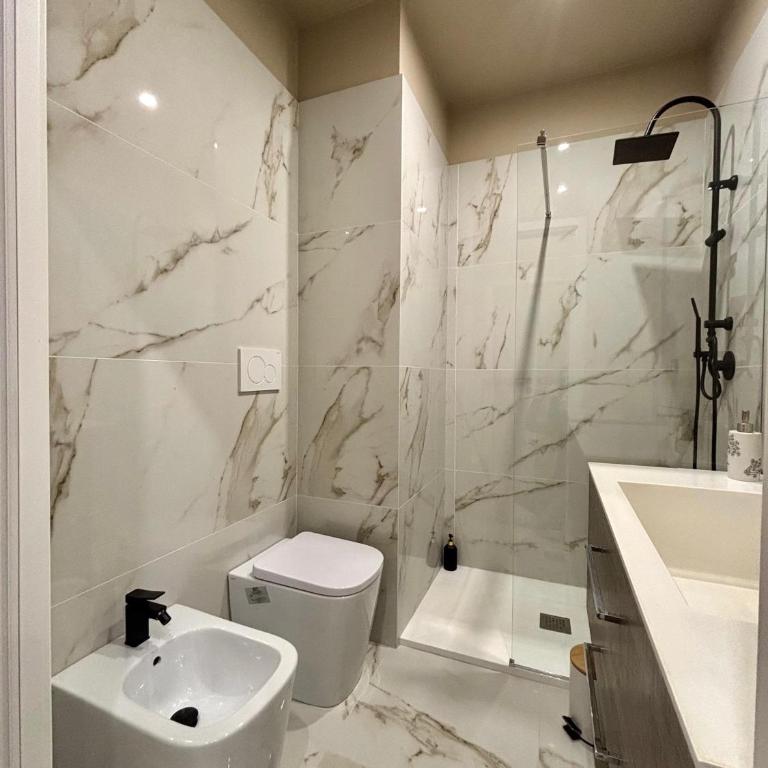 Le Suites del Corso Catania Centro - Deluxe Double Room with Sea View - 5