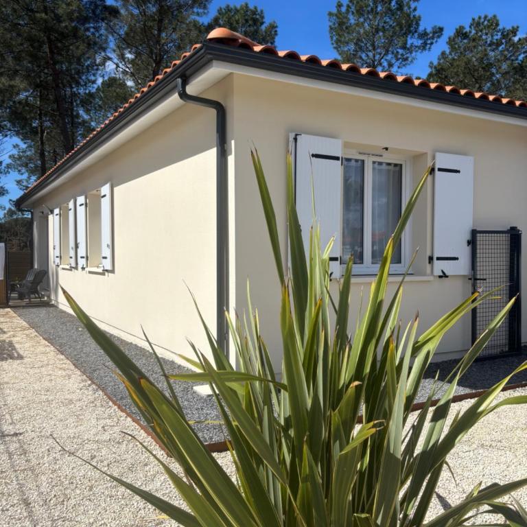 Maison neuve classement 3 étoiles avec accès privé piste cyclable, 6 personnes - Maison 3 Chambres - 21