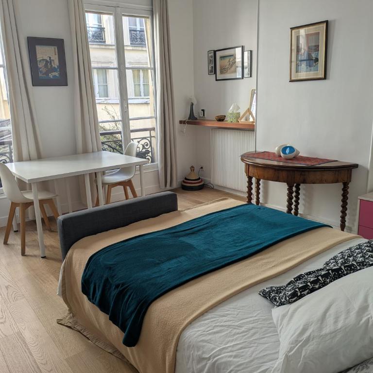 Charming apartment - famous Marais neighborhood - One-Bedroom Apartment - 1