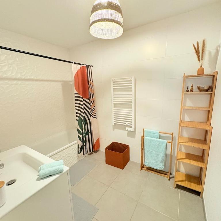 Élégant et cosy T3 neuf, parking - Apartamento de 2 dormitorios con terraza - 4