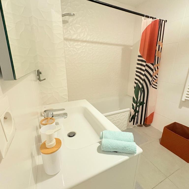 Élégant et cosy T3 neuf, parking - Apartamento de 2 dormitorios con terraza - 16