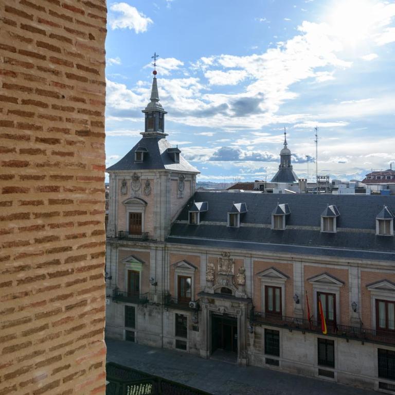 Apartamento con vistas impresionantes 170m2 muy amplio y lujoso- 1 Min Plaza Mayor - Apartamento de 3 dormitorios - 16