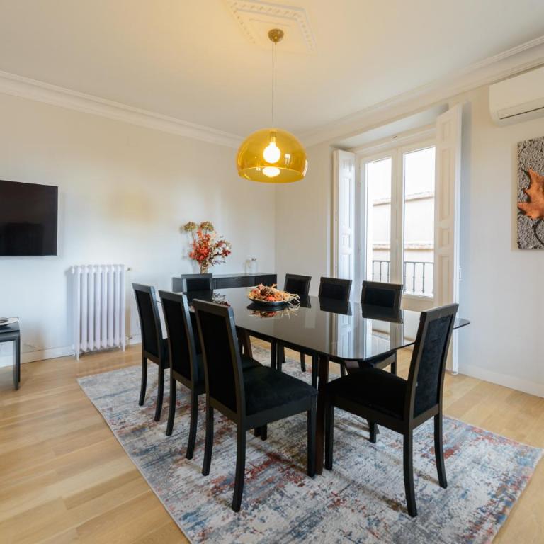 Apartamento con vistas impresionantes 170m2 muy amplio y lujoso- 1 Min Plaza Mayor - Apartamento de 3 dormitorios - 43