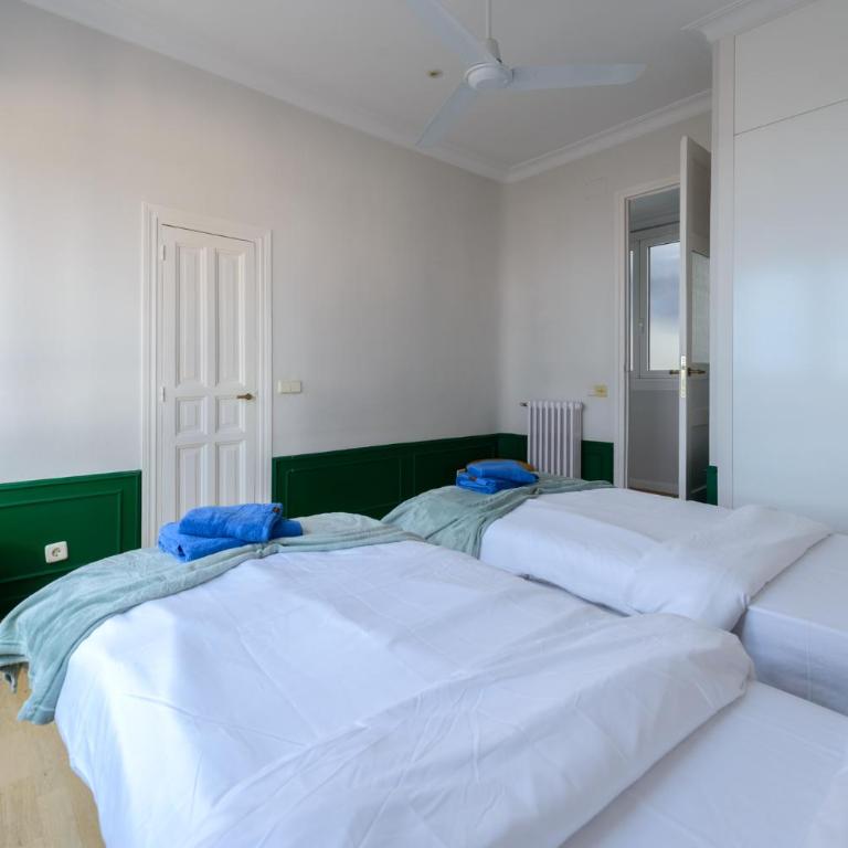 Apartamento con vistas impresionantes 170m2 muy amplio y lujoso- 1 Min Plaza Mayor - Apartamento de 3 dormitorios - 40