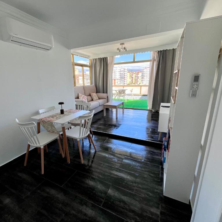 Apartamento Bitácora - Two-Bedroom Apartment with Sea View - 13