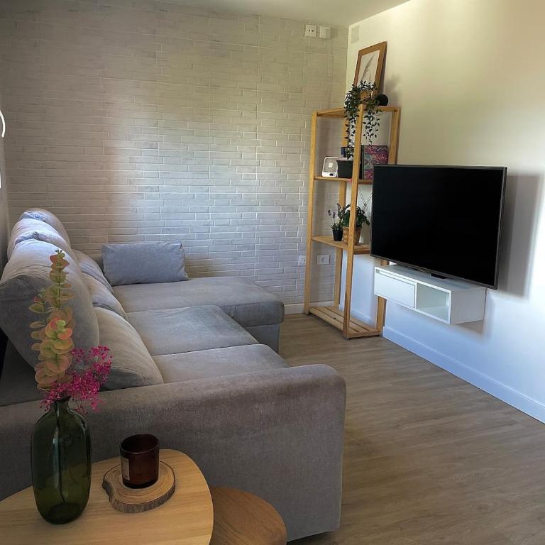 Moderno piso con vistas al mar - Two-Bedroom Apartment - 1