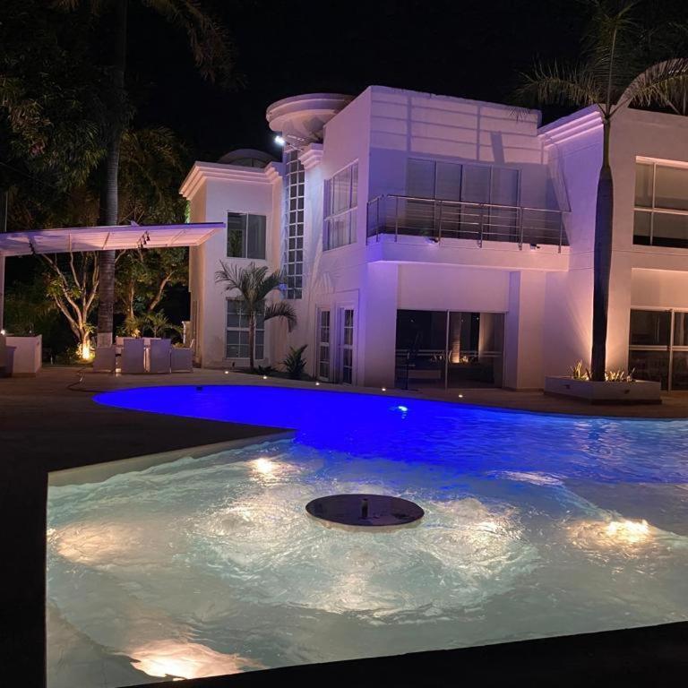 Condominio Campestre Lagos del Peñón Casa 35 - Casa de 7 dormitorios - 4