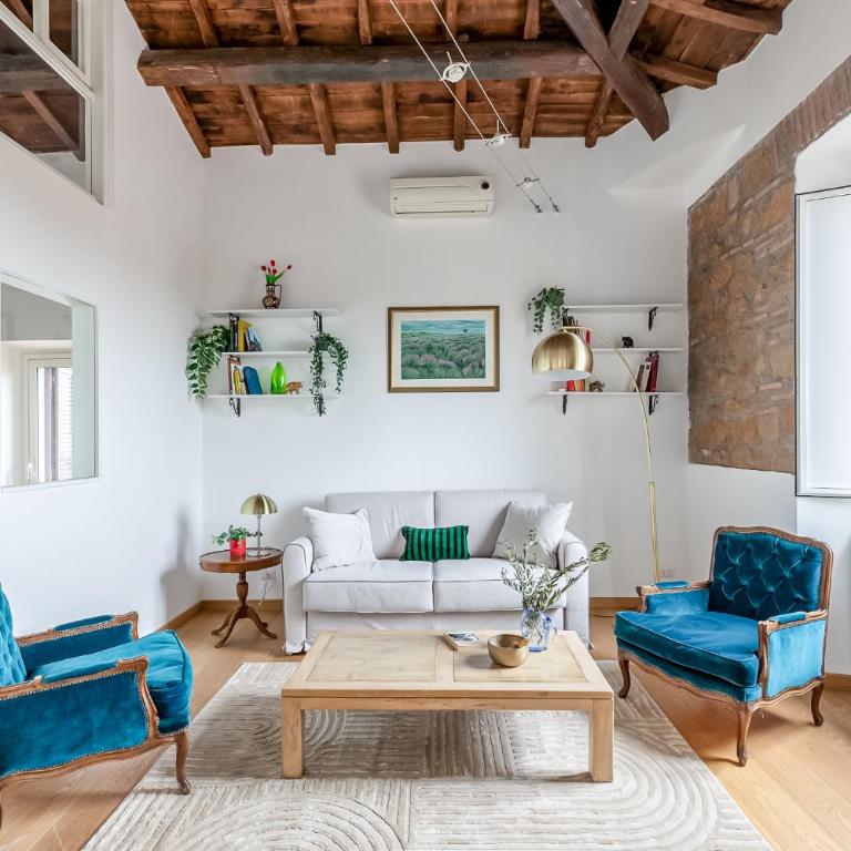 Hostly-Light and Wood Rome Midtown-Near Trevi - Appartamento Deluxe con 2 Camere da Letto - 1