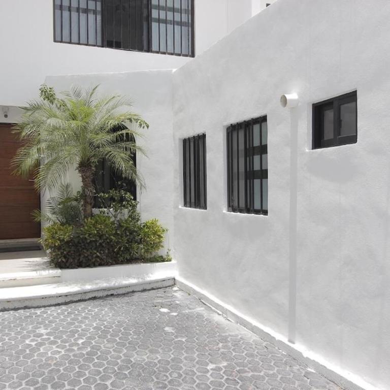 Oceanfront Private Pier Pool Garden Terrace 3BR house - Casa de 3 dormitorios - 6