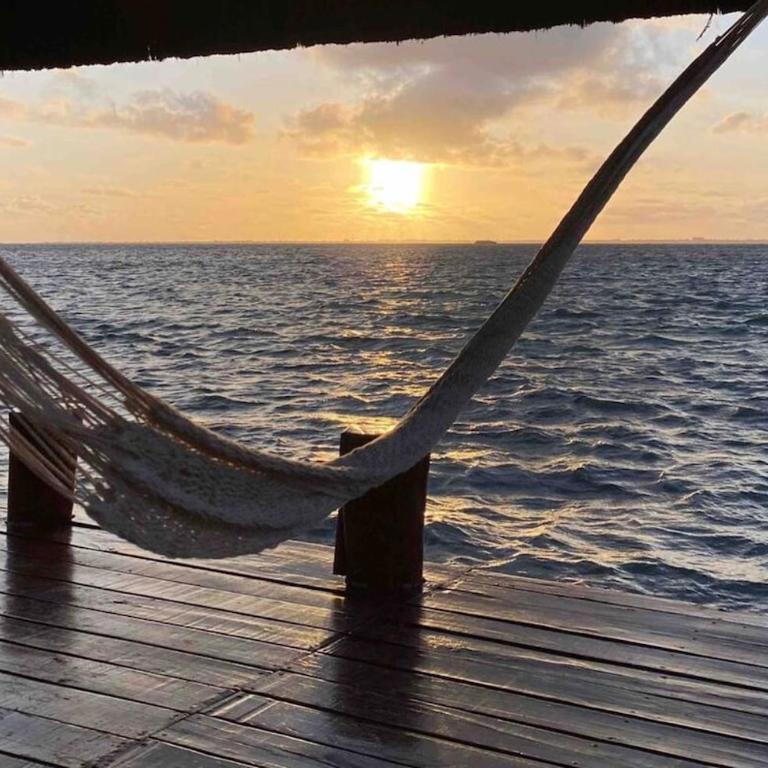 Oceanfront Private Pier Pool Garden Terrace 3BR house - Casa de 3 dormitorios - 17