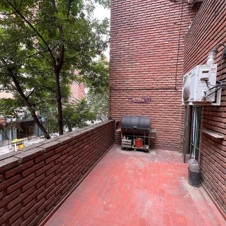 Depto con gran balcón cerca de Clinicas - Apartamento de 1 dormitorio - 17