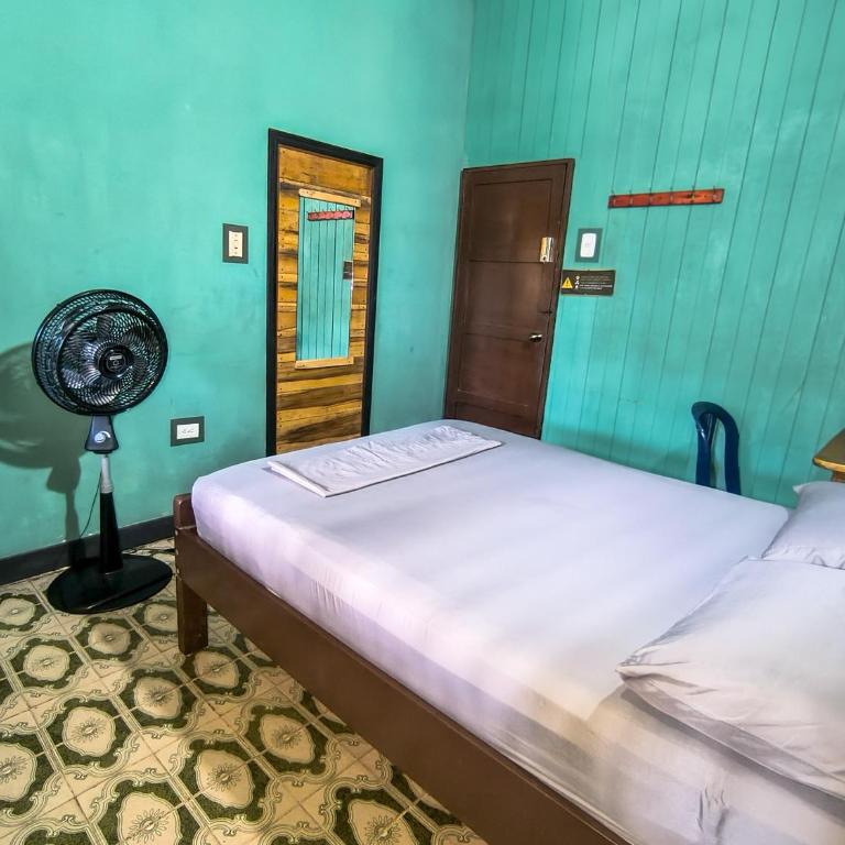 Hostel Casa de las Palmas Tours - Double Room - 4