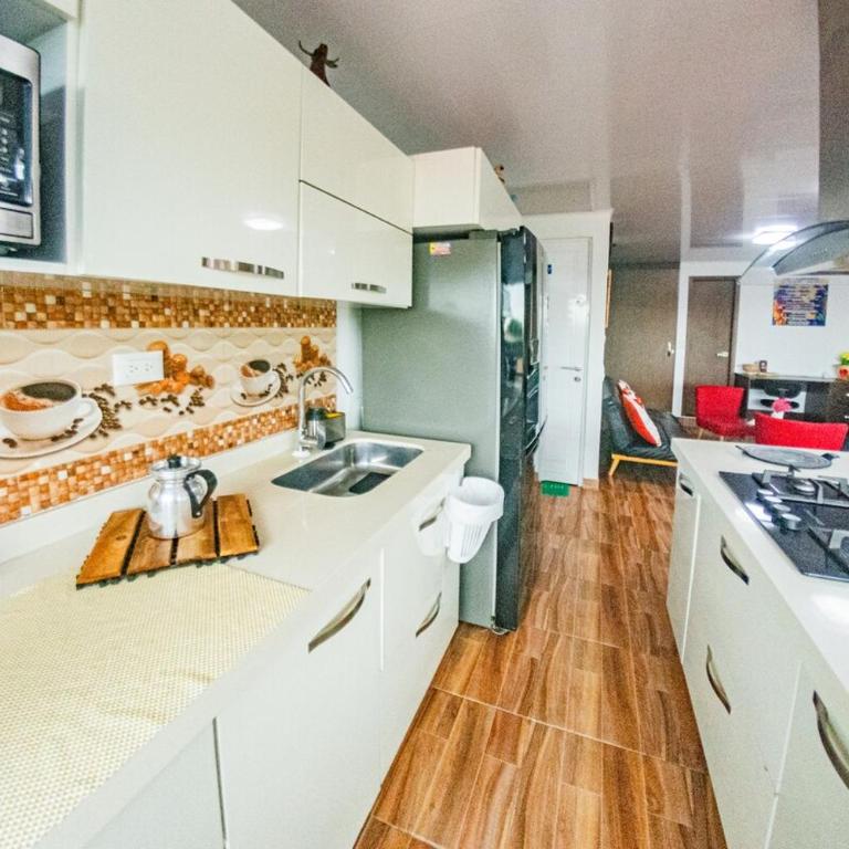 Lujoso Apartamento en Zona de Comercio - Apartamento de 3 dormitorios - 95