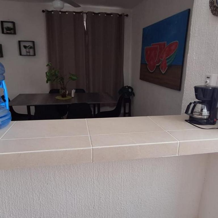 Casa en Puesta del Sol/Excelente Ubicación/2 Hab/Wifi/Netflix/Super comoda - Two-Bedroom House - 57