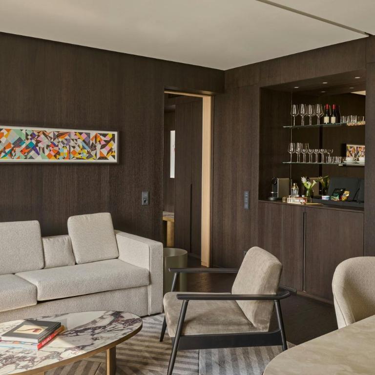 Koenigshof, a Luxury Collection Hotel, Munich - One-Bedroom Panorama King Suite with City View - 4