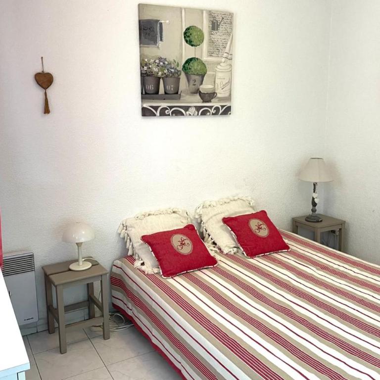 Apartment with terrace in Cavalaire-sur-Mer - Apartment - 5