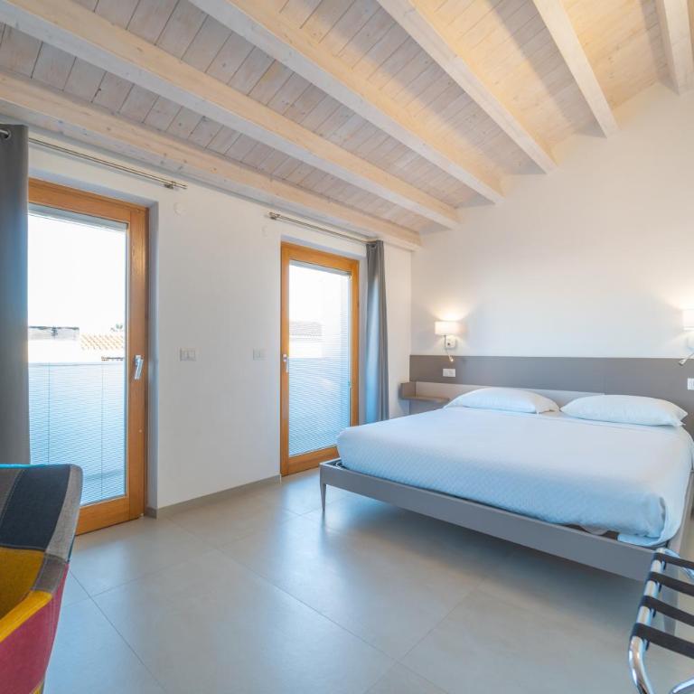 Nuova -Luxury Rooms & Apartment- - Suite King con Vista Piscina - 2