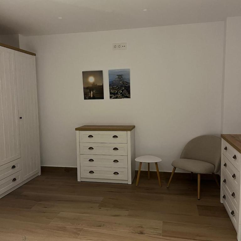 Luxury renovated 2-bedroom apartment with pool - Apartamento de 2 dormitorios - 4